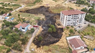 Otluk alanda çıkan yangın yerleşim yerlerine sıçramadan söndürüldü