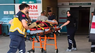 Otomobil ile çarpışan bisiklet sürücüsü hastaneye kaldırıldı
