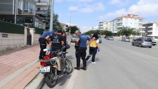 Otomobille çarpışan motosikletin sürücüsü yaralandı
