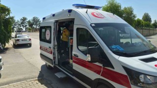 Otomobille motosiklet çarpıştı: 1 yaralı