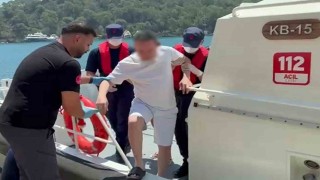 Özel teknelerde rahatsızlanan iki vatandaşa tıbbi tahliye