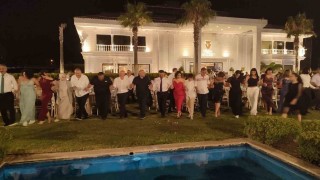 Pamukkaledeki düğünde Karadeniz rüzgârı esti