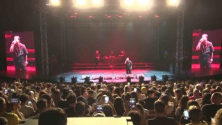 Poizi, Bursa Festivalinde hayranlarını coşturdu