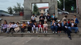 Posofta yaz Kuran Kursu öğrencilerine serinleten ikram