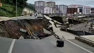 Rizede yol çöktü, 2 bina tedbir amaçlı tahliye edildi