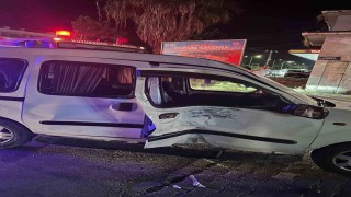 Samsun'da hafif ticari araç ile motosiklet çarpıştı: 5 yaralı