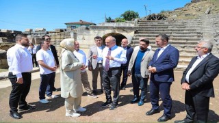 Sayan Kaya, Konuralpe hayran kaldı