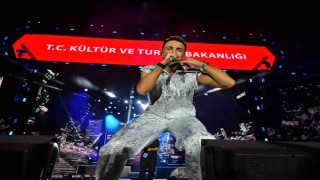 Sefo, festivalde müzikseverlere unutulmaz anlar yaşattı