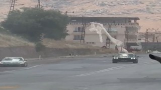 Siirtte elektrik direğinde çıkan yangın paniğe neden oldu