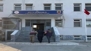 Silahla yağma suçundan aranan şahıs yakalandı