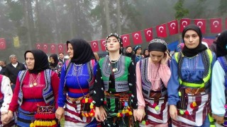 Sinlice Köyü 27. Göllüalan Şenlikleri sis ve yağmur altında düzenlendi