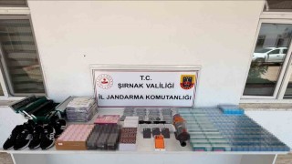 Şırnakta kaçakçılık operasyonu: Silah, sigara ve milyonluk kaçak ürün ele geçirildi
