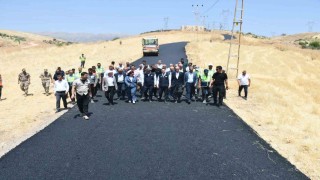 Şırnakta köy yollarında asfalt seferberliği: 2026da 150 kilometrelik yol ağı yenileniyor