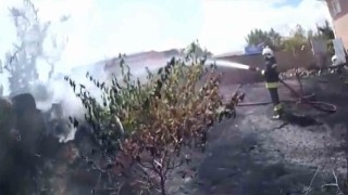 Sivrihisarda çıkan yangın eve sirayet etmeden söndürüldü