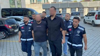 Şüpheli araçtan 4 tabanca ve mermi ele geçirildi