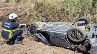 Takla atarak hurdaya dönen otomobilin sürücüsü yaralandı
