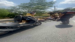 Tekirdağda devrilen motosikletteki 3 kişi yaralandı