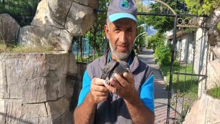 Temizlik işçisinden yürek ısıtan davranış