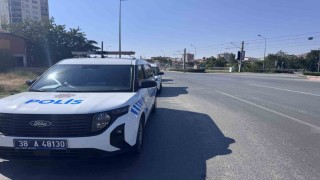 Ticari aracın çarptığı elektrikli bisiklet sürücüsü ağır yaralandı