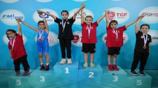 Tokatlı minik güreşçiler, Türkiye Şampiyonasından 5 madalyayla döndü