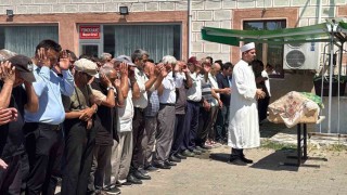 Trafik kazasında hayatını kaybeden çift son yolculuğuna uğurlandı