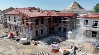 Türbe Arkasında dev tarihi dönüşüm devam ediyor