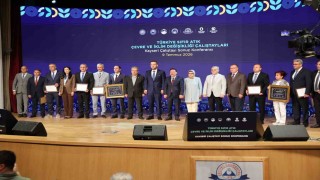 Türkiye Sıfır Atık Çalıştayı Sonuç Konferansında Kayseri Büyükşehire teşekkür plaketi