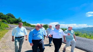 Ulubeyde sıcak asfalt ve beton yol çalışmaları devam ediyor