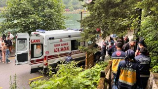 Uzungölde seyir terasından araç uçtu: 2 Arap turist yaralı
