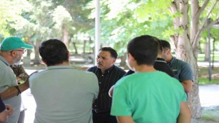 Vali Çiçek vatandaşlarla bir araya geldi