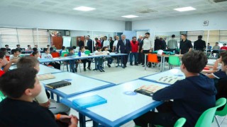 Vali Makas yaz kursu öğrencileriyle buluştu