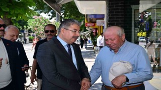 Vali Yılmaz ile vatandaşın duygulandıran buluşması