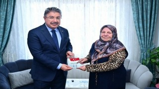 Vali Yılmaz, Merhum Kıbrıs Gazisi Tınmazın ailesine taziye ziyaretinde bulundu
