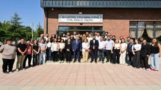 Vali Yılmaz sahadaki basın mensuplarıyla kahvaltıda bir araya geldi