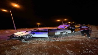 Vanda kaza yapan otomobilin bagajından çok sayıda bira kutusu çıktı