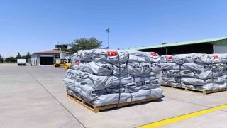 Venezuelaya 30 ton insani yardım malzemesi götürüldü