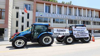 Yahyalı Belediyesi araç filosunu güçlendirdi: 2 yeni traktör hizmete alındı