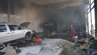 Yangında her şey kül oldu, Kuran-ı Kerim ve Türk bayrağı zarar görmedi