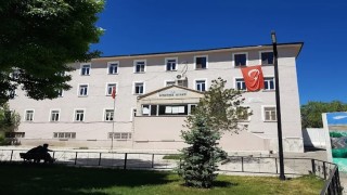 Yarım asırlık Tutak Hükümet Konağına duygusal veda