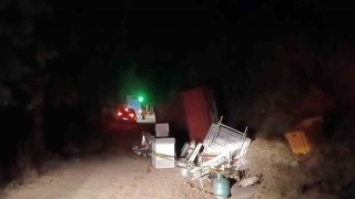 Yayla dönüşünde devrilen kamyonetteki 1 kişi hayatını kaybetti, 1 kişi yaralandı