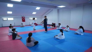 Yaz Spor Okullarında tekvandoya yoğun ilgi