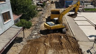 Yenipazarda yol yenileme çalışmaları Yörük Ali Efe Caddesinde sürüyor