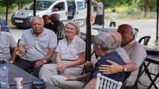 Yetiştirme yurdunda kalan vatandaşlar yıllar sonra aynı sofrada buluştu