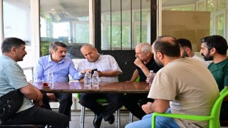 Yıldırım Belediye Başkanı Oktay Yılmaz, Teleferik Mahallesinde esnafla bir araya geldi