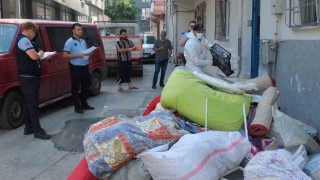 Yıldırımda çöp ev temizlendi, 5 ton çöp çıktı