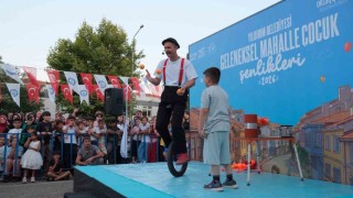Yıldırımda sokaklar şenlendi