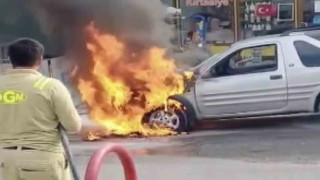 Yıllarca para biriktirdi, satın aldığı araç alev alev yandı