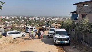 Yokuş aşağı inen otomobil iş makinesine çarptı: 1 ölü