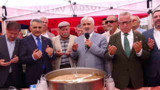 Yozgat'ta düzenlenen Aşure Günü programı yoğun ilgi gördü