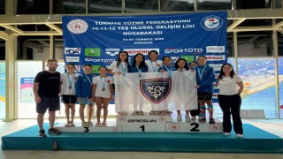Yüzme sporunda toplam 14 madalya geldi